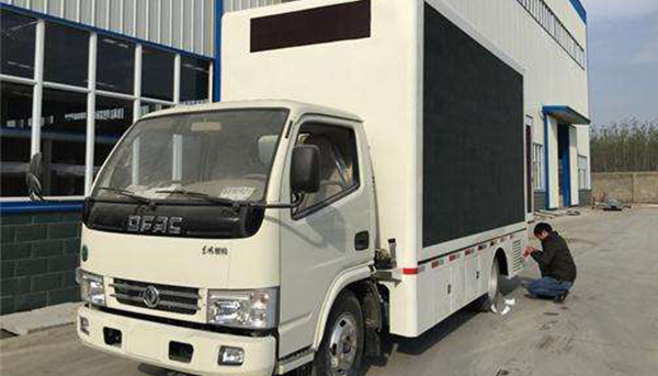 湖北程力東風(fēng)多利卡宣傳車介紹