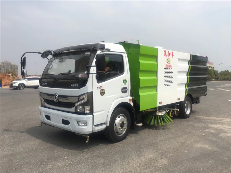 國(guó)六東風(fēng)多利卡洗掃車(chē) 國(guó)六東風(fēng)多利卡洗掃車(chē)